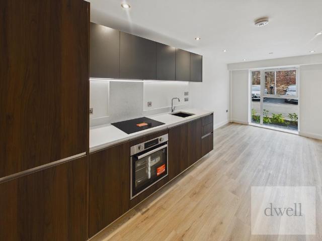 The Mount, Richmond Hill, Leeds, 1 bed flat to rent £860 pcm £198 pw