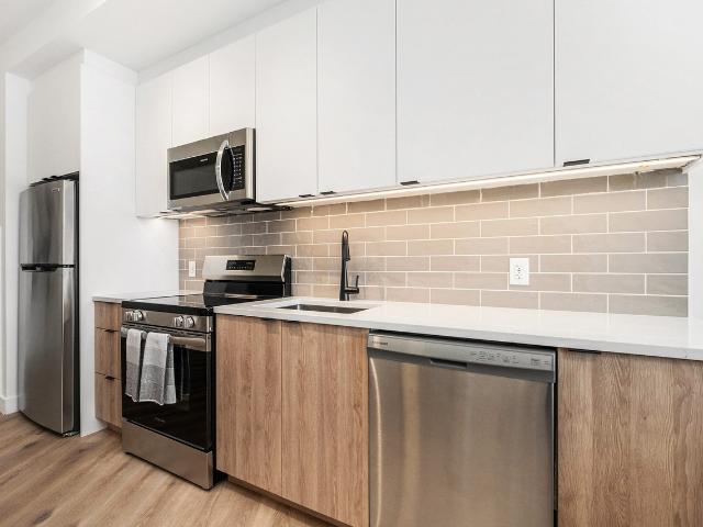 The Monterey 2 Bedroom Apartment for Rent at 1600 James Naismith Dr, Ottawa, ON K1B 5N8 Pineview