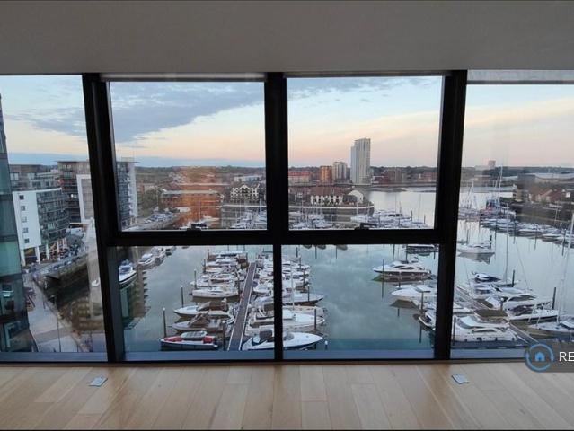 The Moresby Tower, Southampton, SO14 2 bed flat to rent £2,330 pcm £538 pw