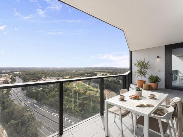 The Macquarie Collection Move In Now Spacious 2 Bed + Study