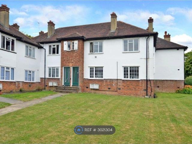 The Maisonettes, Sutton SM1, 2 bed maisonette to rent, £1,900 pcm | PrimeLocation