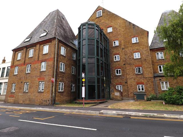 The Maltings, Clifton Road, Gravesend, Kent DA11, 1 bed flat to rent, £1,150 pcm | PrimeLocation