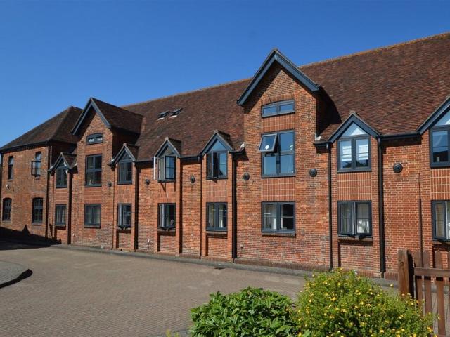 The Maltings, Petersfield, Hampshire GU31, 1 bed flat to rent, £895 pcm | PrimeLocation