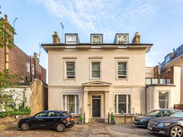 The Manor, High Street, Hornsey. 2 bed flat to rent £3,500 pcm £808 pw