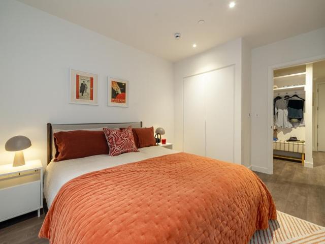 The Maple, 10 Aviator Drive, London, NW2 2 bed flat to rent £2,950 pcm £681 pw