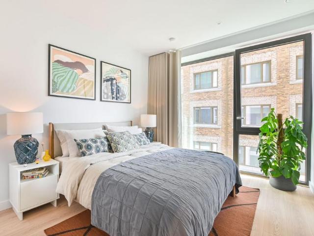 The Maple, Brent Cross, London, NW2 1 bed flat to rent £2,385 pcm £550 pw