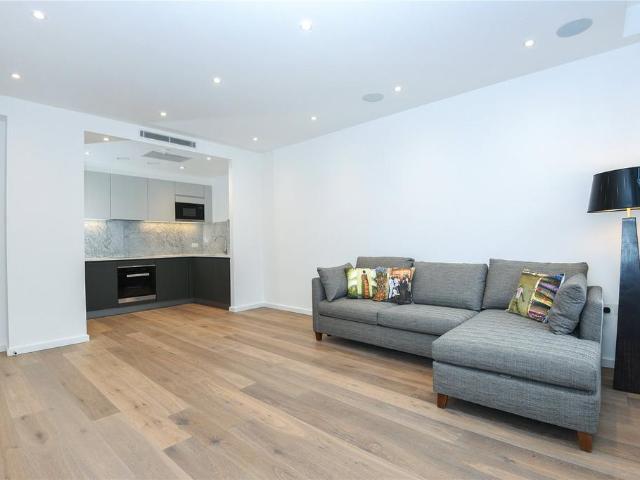 The Maple Building, 39 51 Highgate. 1 bed apartment to rent £2,250 pcm £519 pw