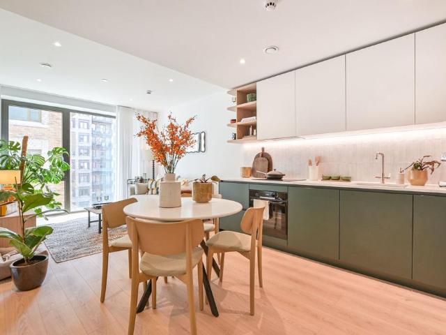The Maple, Temple Fortune, London, NW2 Studio to rent £2,285 pcm £527 pw