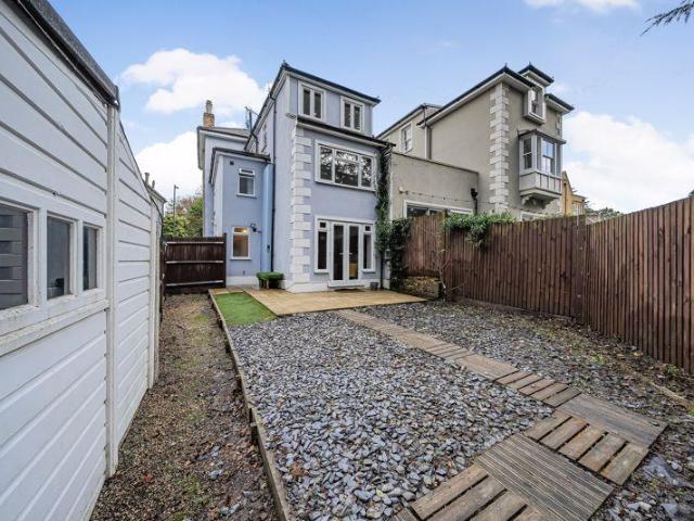 The Maples, Upper Teddington Road. 3 bed semi detached house to rent £3,250 pcm £750 pw