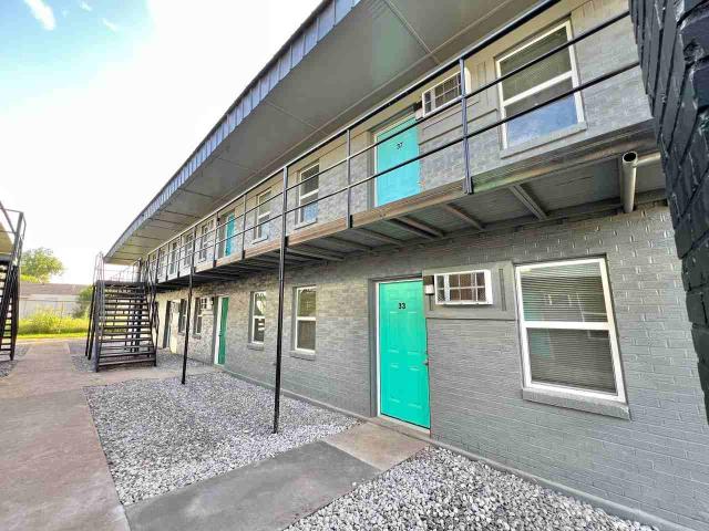 The Marlin 2 Bedroom Apartment for Rent at 3500 Sw 29th Pl, Oklahoma City, OK 73119 Airline