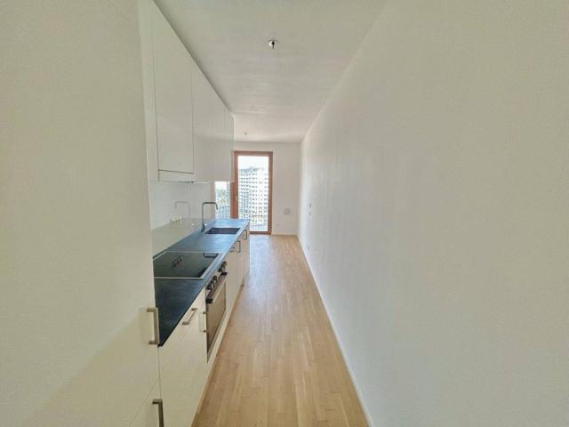 THE METROPOLITAN modernes Studio Apartment im 19. OG Co Working / Fitnesscenter / Dachterrasse inklusive!