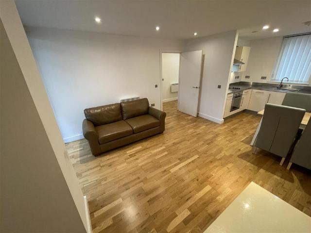 The Mews, Advent Way, Ancoats 1 bed apartment to rent £1,200 pcm £277 pw