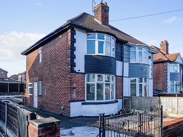 The Mead, Greater Manchester M5 2 bed semi detached house to rent £1,200 pcm £277 pw