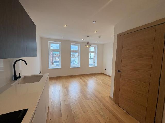 1 bedroom apartment for rent in Apt 11, The Market Place, New Market Street, Leeds, LS1