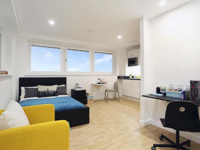 The Midway, Newcastle Under Lyme ST5, Studio to rent, £672 pcm | PrimeLocation