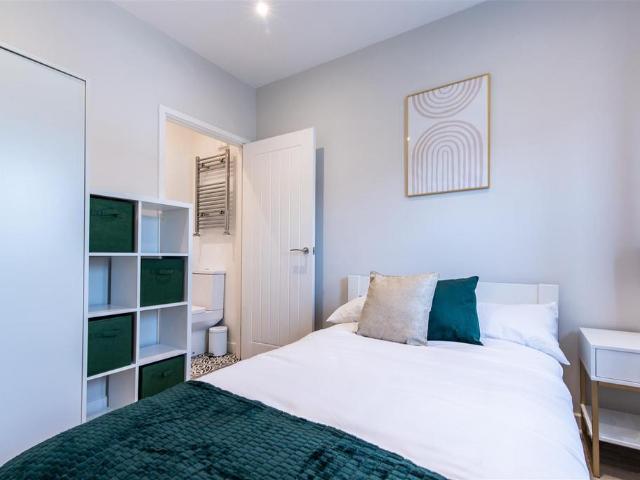 The Nook, Nottingham NG9 1 bed in a house share to rent £625 pcm £144 pw