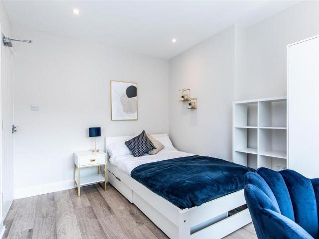The Nook, Nottingham NG9 1 bed in a house share to rent £625 pcm £144 pw