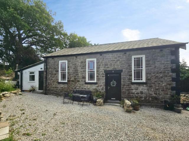 The Nant, Pentre Halkyn, Holywell. 2 bed detached house to rent £1,250 pcm £288 pw