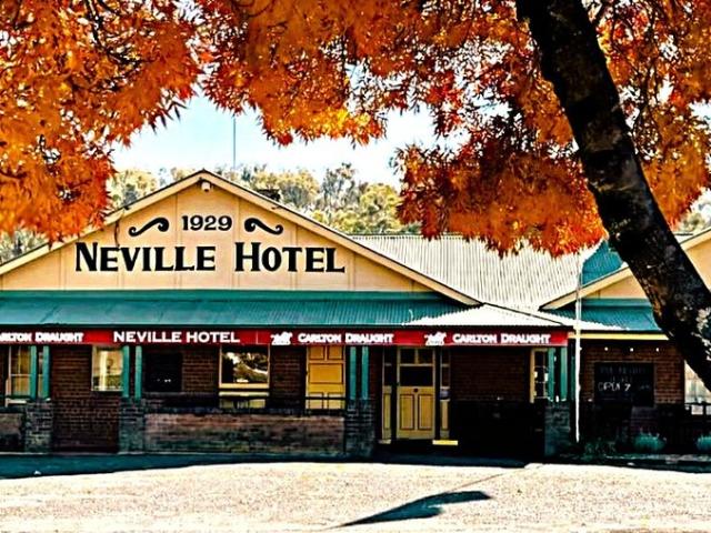 The Neville Hotel & Function Centre