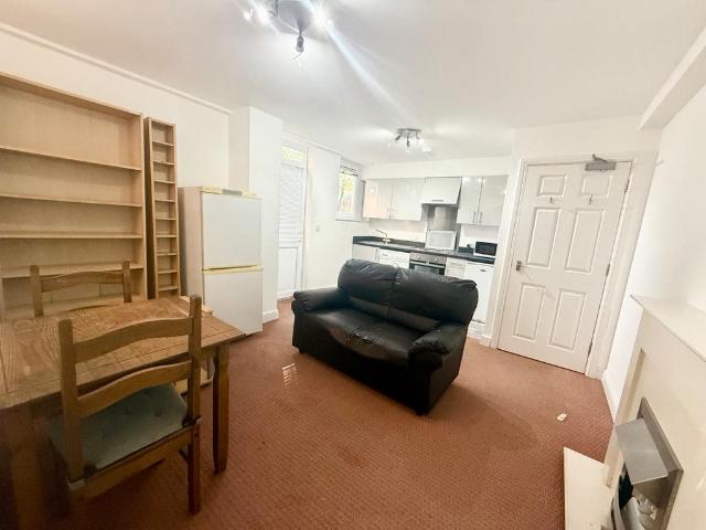The New Alexandra Court, Woodborough. 1 bed ground floor flat to rent £750 pcm £173 pw
