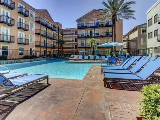 The Saulet Apartments, 705 Race St, Lower Garden District 1.