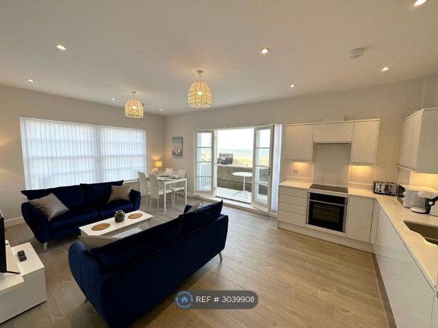 The Sands, Dymchurch, Romney Marsh TN29, 2 bed flat to rent, £1,400 pcm | PrimeLocation