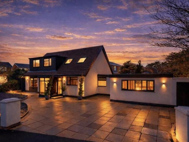 The Serpentine North, Liverpool L23, 4 bed detached house to rent, £3,950 pcm | PrimeLocation