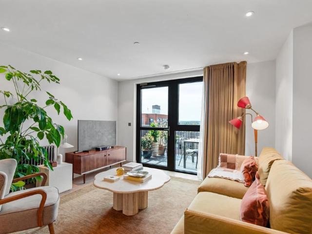 The Sessile, 18 Ashley Road, London. 2 bed flat to rent £2,760 pcm £637 pw