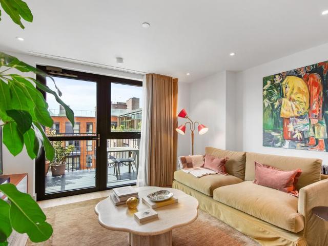 The Sessile, 18 Ashley Road, London. 2 bed flat to rent £3,055 pcm £705 pw