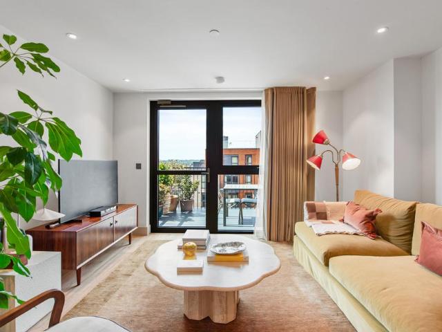 The Sessile, 18 Ashley Road, London. 2 bed flat to rent £3,185 pcm £735 pw