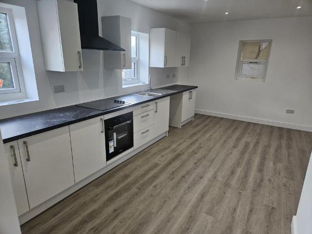 The Shambles, Wednesbury, WS10 2 bed apartment to rent £895 pcm £207 pw