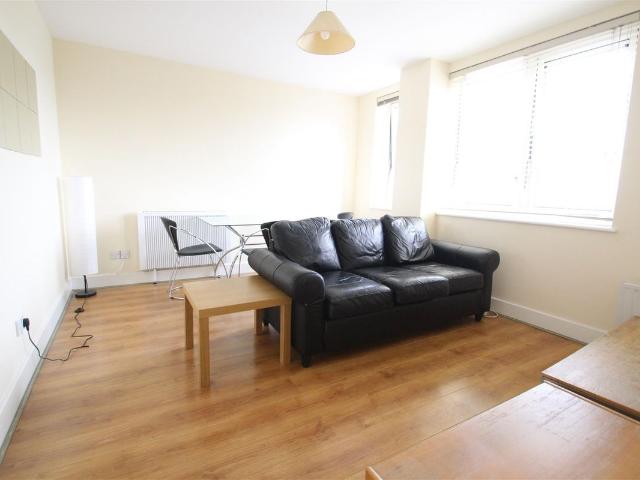 The Skyline Plaza Building, Commercial Road E1, 2 bed flat to rent, £2,167 pcm | PrimeLocation