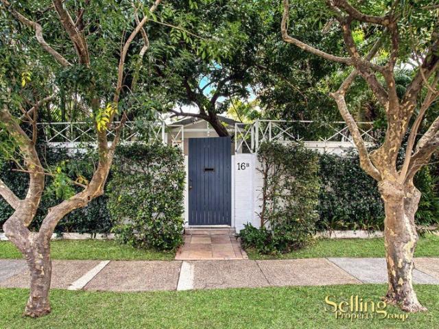 THE SPACE. THE PRIVACY. THE LIFESTYLE. THE LOCATION. THIS ONE HAS IT ALL!