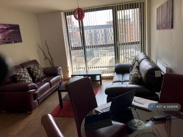 The Sphere, London, E16 2 bed flat to rent £2,290 pcm £528 pw