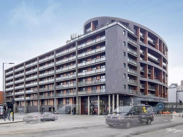 The Sphere, London, E16 2 bed flat to rent £2,350 pcm £542 pw