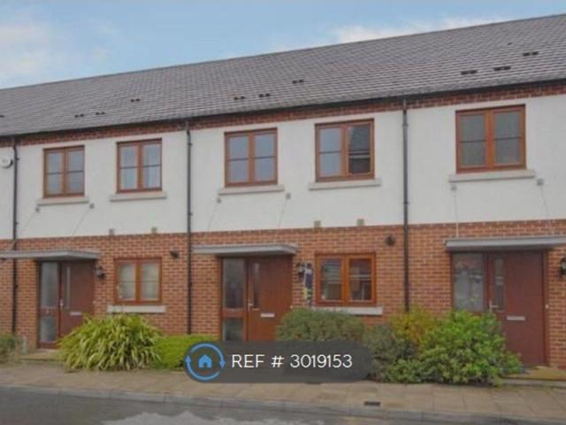 The Spinney, Basingstoke RG24, 2 bed terraced house to rent, £1,395 pcm | PrimeLocation