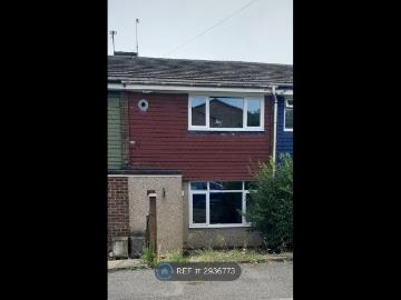 The Spires, Rochester ME2, 2 bed terraced house to rent, £1,300 pcm | PrimeLocation