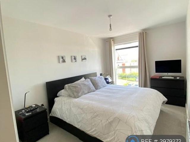 The Square, Bristol, BS16 2 bed flat to rent £1,650 pcm £381 pw