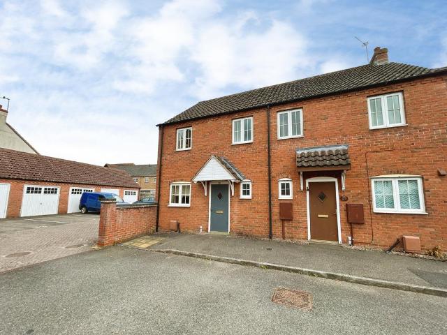 The Square, Kirton, PE20 3 bed house to rent £875 pcm £202 pw