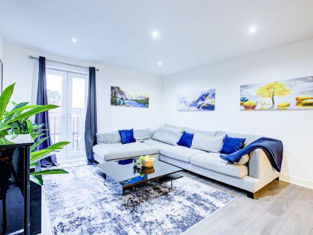 The Square, Loughton IG10, 2 bed flat to rent, £2,250 pcm | PrimeLocation