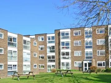 The Squirrels, London, SE13 5AY, United Kingdom | 2 bed apartment for rent #139401858 | Rentberry