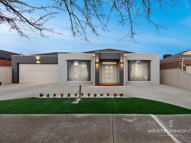 THE STYLISH LIVING AT A PRIME LOCATION!