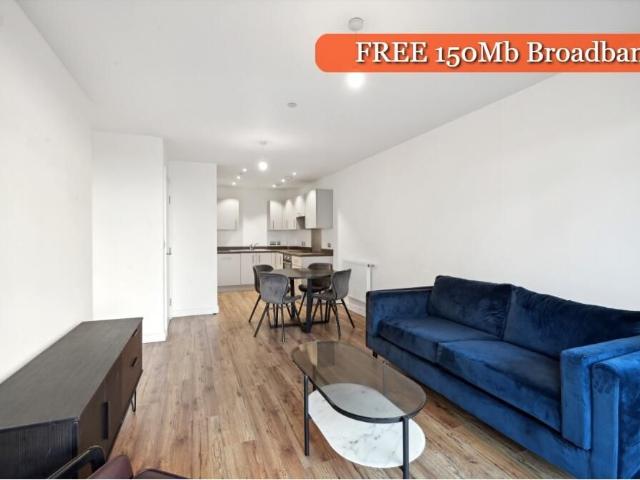 The Stylus, Hayes UB3, 2 bed flat to rent, £2,100 pcm | PrimeLocation