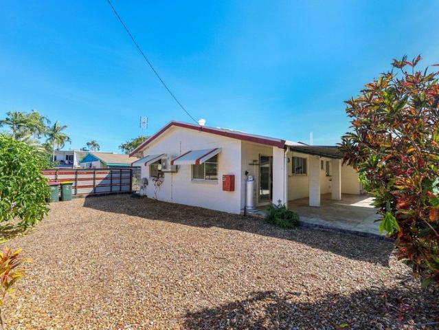 The Standalone Duplex That Feels Like a House | 338m² of Land, Solar & Endless Potential