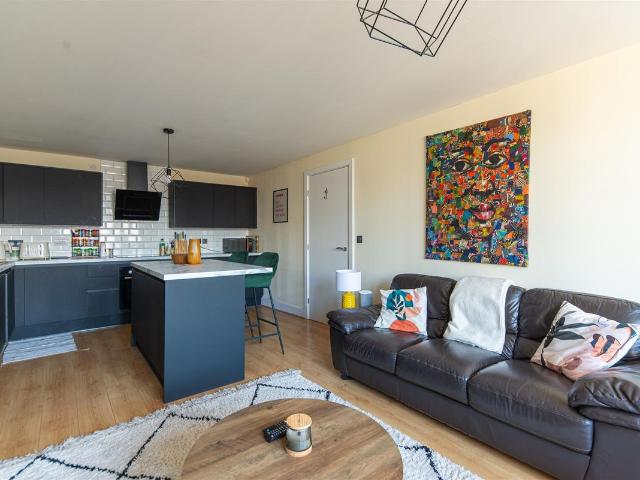 The Stephenson, Gateshead, Tyne And Wear NE8, 2 bed flat to rent, £1,000 pcm | PrimeLocation