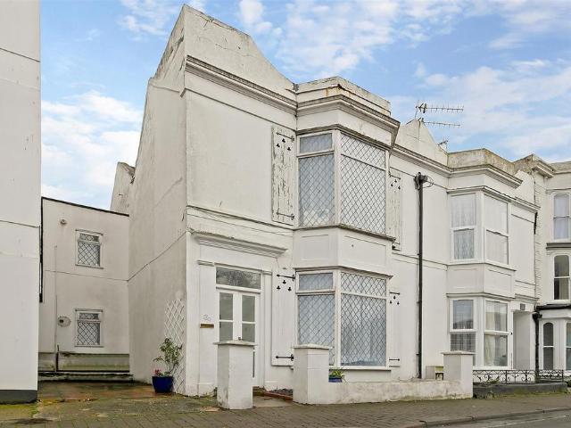 The Steyne Bognor Regis 1 bed flat to rent £950 pcm £219 pw
