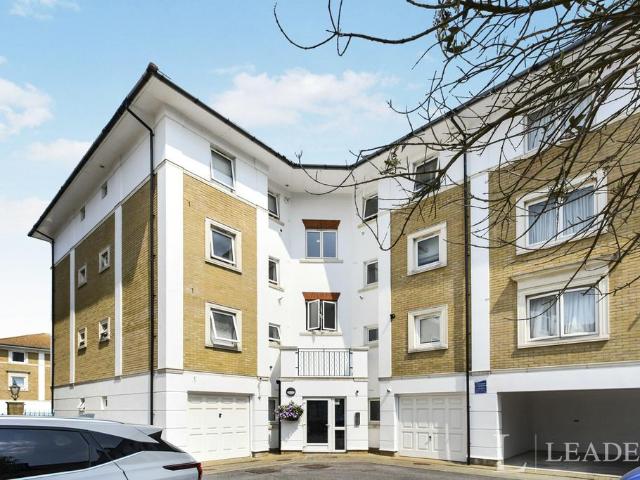 The Strand, Brighton Marina Village. 2 bed flat to rent £1,550 pcm £358 pw