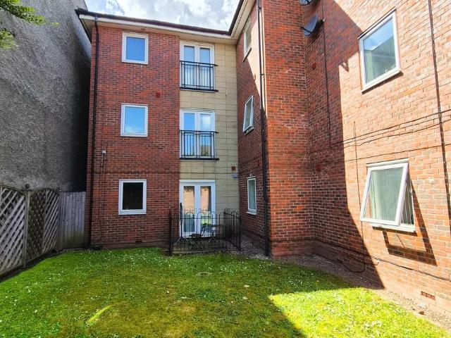 The Strand, Welford Road, Leicester LE2, 2 bed flat to rent, £950 pcm | PrimeLocation
