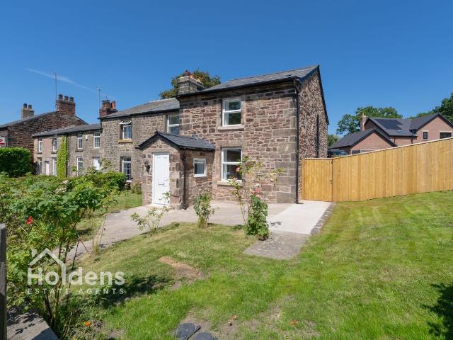 The Straits, Hoghton PR5, 3 bed end terrace house to rent, £1,750 pcm | PrimeLocation