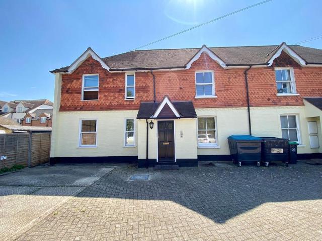 The Street, Ashtead KT21 1 bed flat to rent £1,200 pcm £277 pw